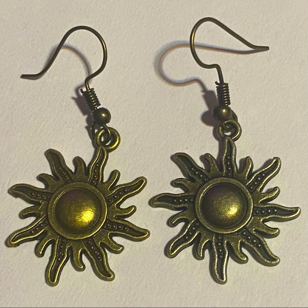 🦋3/$30🦋 Handmade Boho Celestial Dangling Sunshine Earrings in Antique Bronze